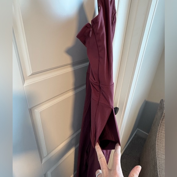 Brand new! Burgundy jumpsuit in size small tall from Halara. - Picture 4 of 5